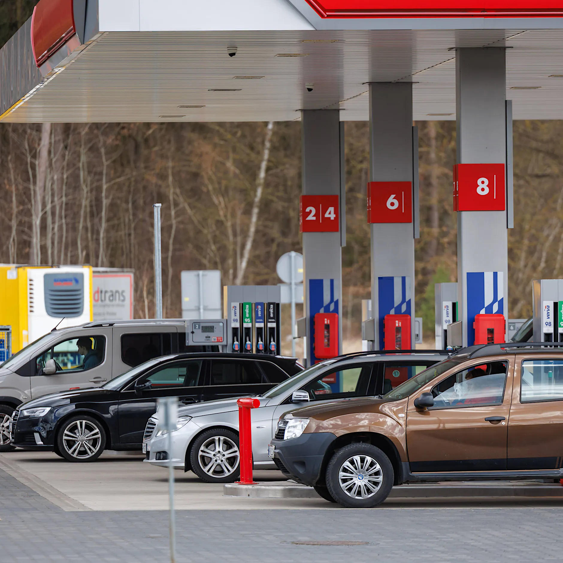 Iran-Krise treibt Spritpreise in die Höhe: Warum Tanken in Deutschland teurer als im Ausland ist