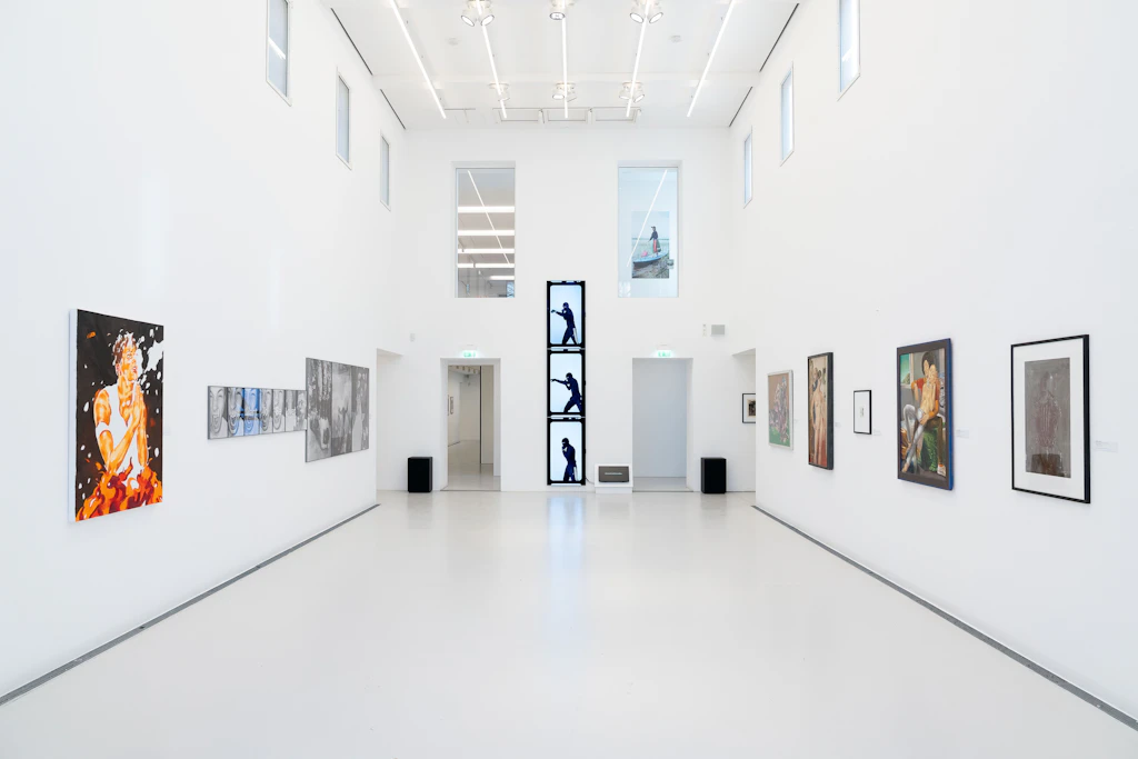 Bevor sie ganz abgeschafft werden: „Gemachte Männer“ in einer Ausstellung in Cottbus