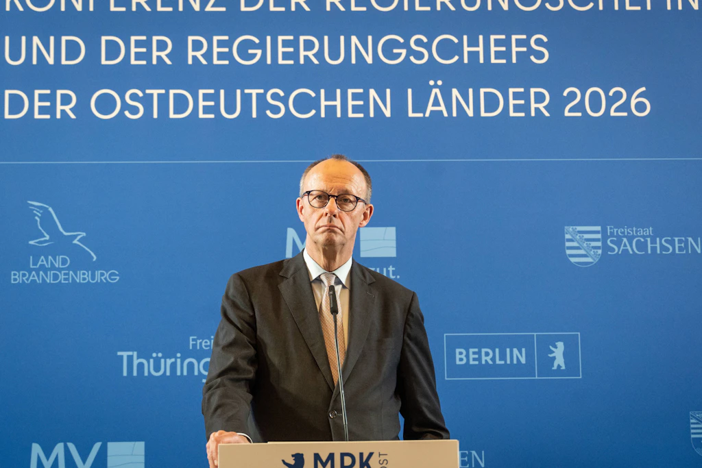 Kündigte auf der Ministerpräsidentenkonferenz am 26. März an, die Bahnanbindung nach Osteuropa stärken zu wollen: Bundeskanzler Friedrich Merz (CDU). 