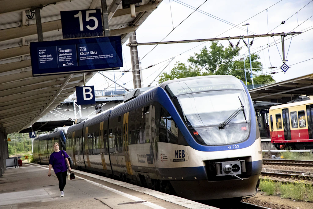 Die Oderlandbahn ins polnische Küstrin wird mit Dieseltriebwagen betrieben. 