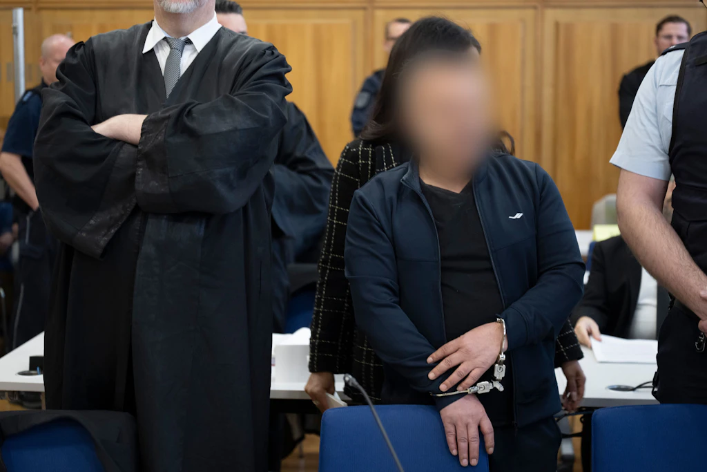 Bande vor Gericht! So lief die Masche der Führerschein-Mafia