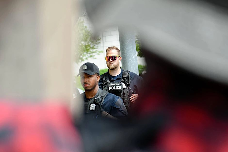 Polizisten bei einem Einsatz an der University of Michigan