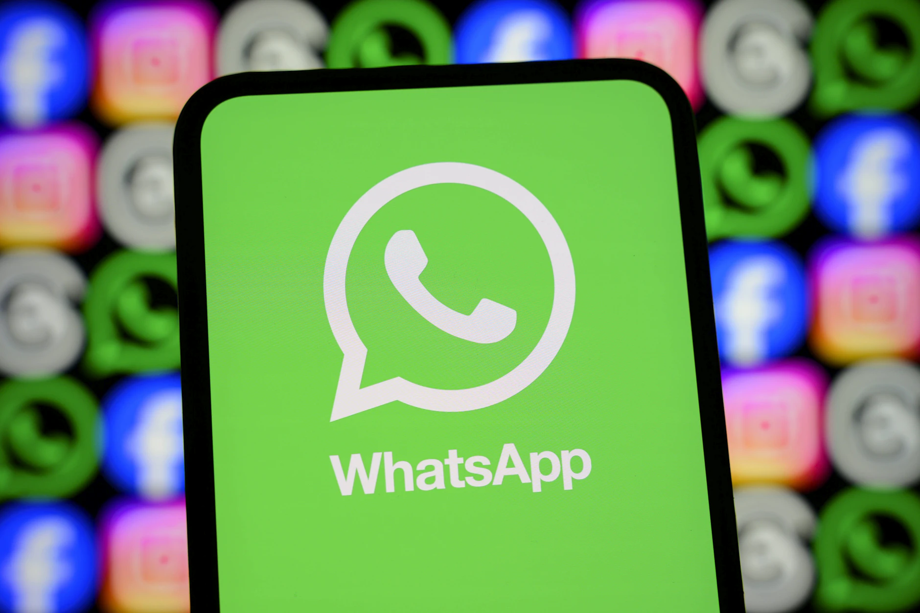 WhatsApp ermöglicht jetzt Chatten ohne private Telefonnummer.