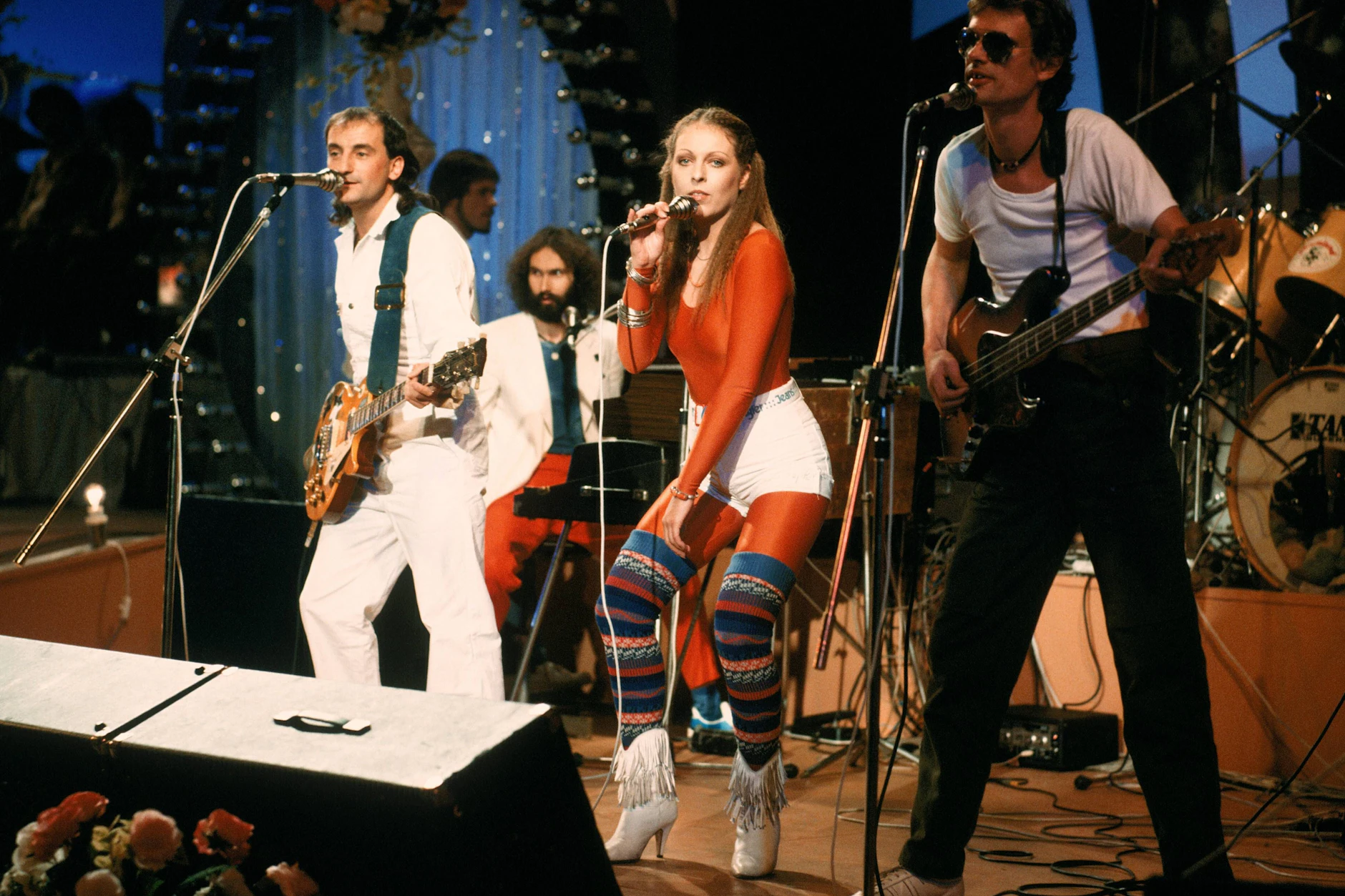 Das war um 1980: Thomas Fritsching (li.) mit seiner Band, die sich damals noch Familie Silly nannte. In der Mitte steht die legendäre Sängerin Tamara Danz am Mikro.