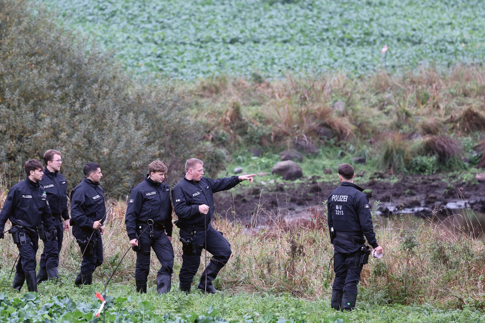Der Tümpel galt zuerst nur als Fundort der Leiche. doch seit Wochen ist klar: Fabian wurde am Ufer des Gewässers getötet.