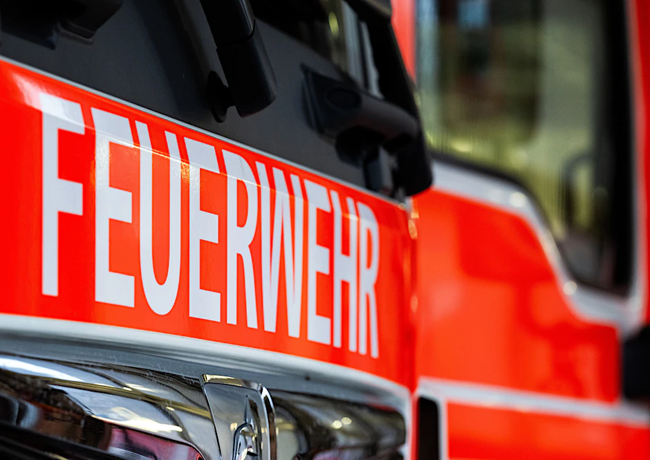Die Berliner Feuerwehr wurde am Mittwoch zu einem Brandeinsatz nach Lichterfelde gerufen.