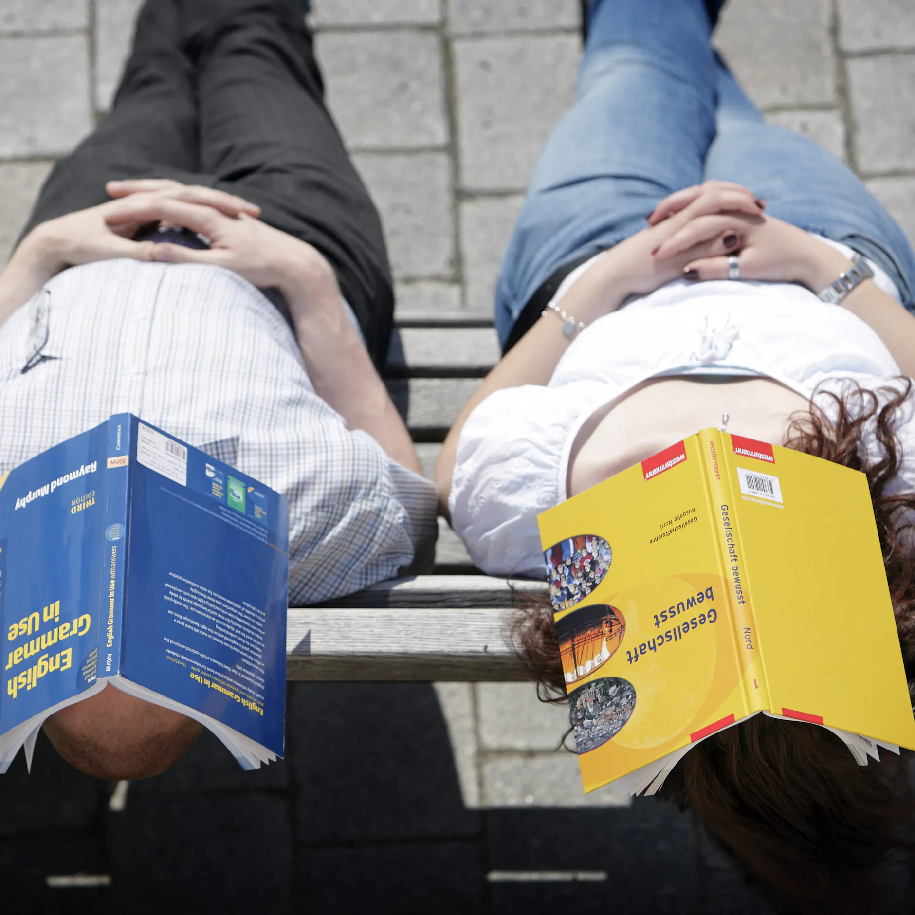 Image - Studenten beschweren sich, Bücher lesen zu müssen: Das Endstadium der Verblödung