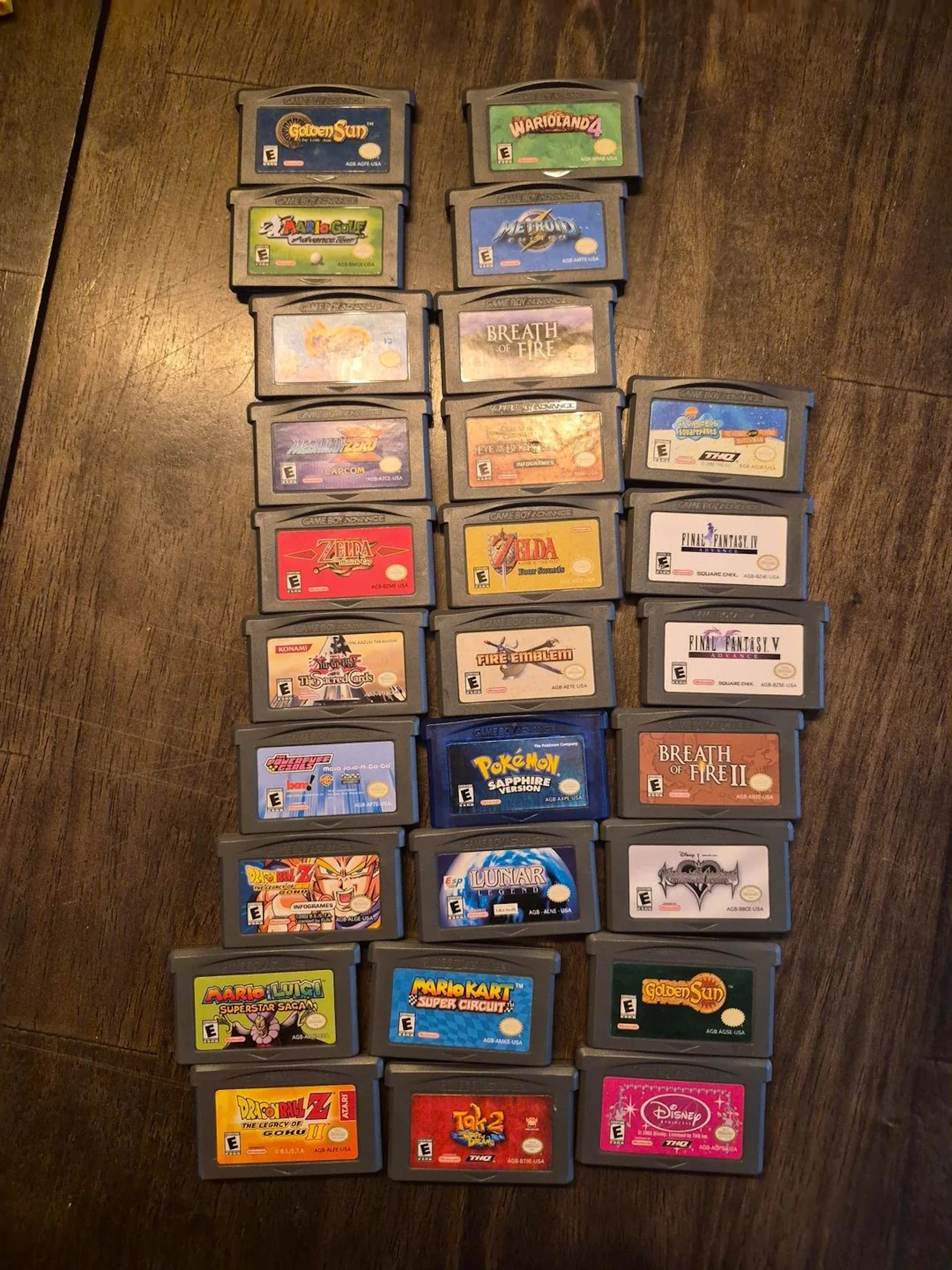 Massenhaft Retro-Spiele fanden die Hauskäufer verteilt im ganzen Haus. Unbekannt ist, war nun mit dem riesigen Spiele-Schatz passiert.