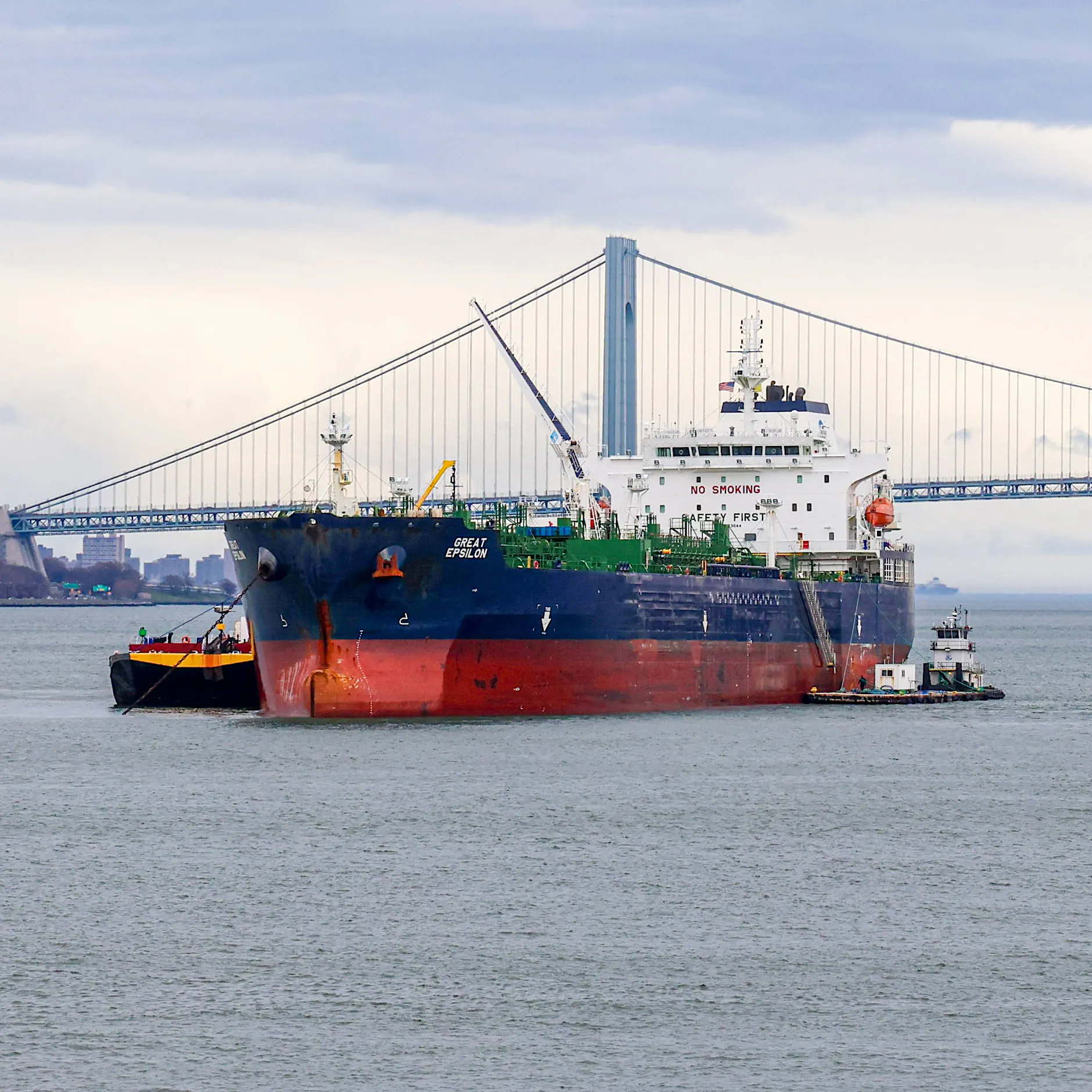 „Armada“ von Öl-Tankern auf dem Weg: USA werden im Iran-Krieg zum Notversorger der Welt