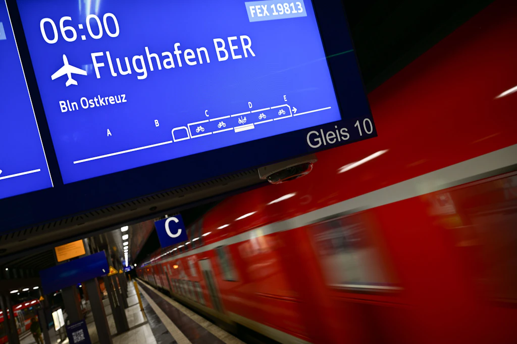 Die Verbindung FEX zwischen dem Berliner Hauptbahnhof und dem Flughafen fällt am Wochenende aus.