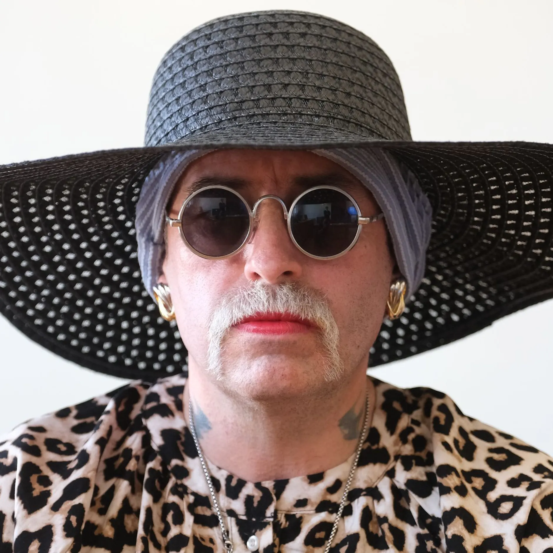 Image - Kahl geschoren in Herrenkleidung: Die seltsame Geschichte von Marla-Svenja Liebich