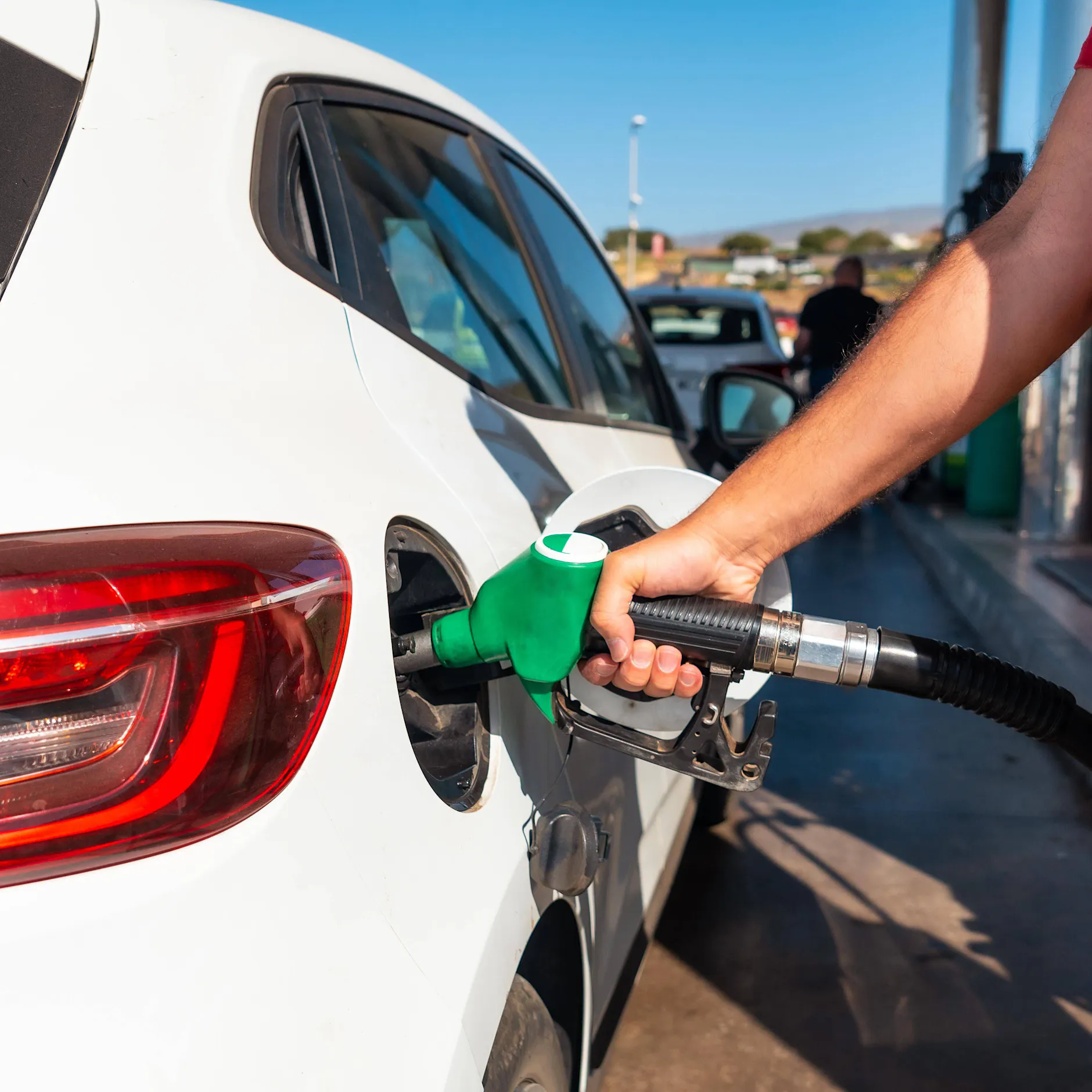 Spritpreise gehen runter. Jetzt tanken oder noch warten?