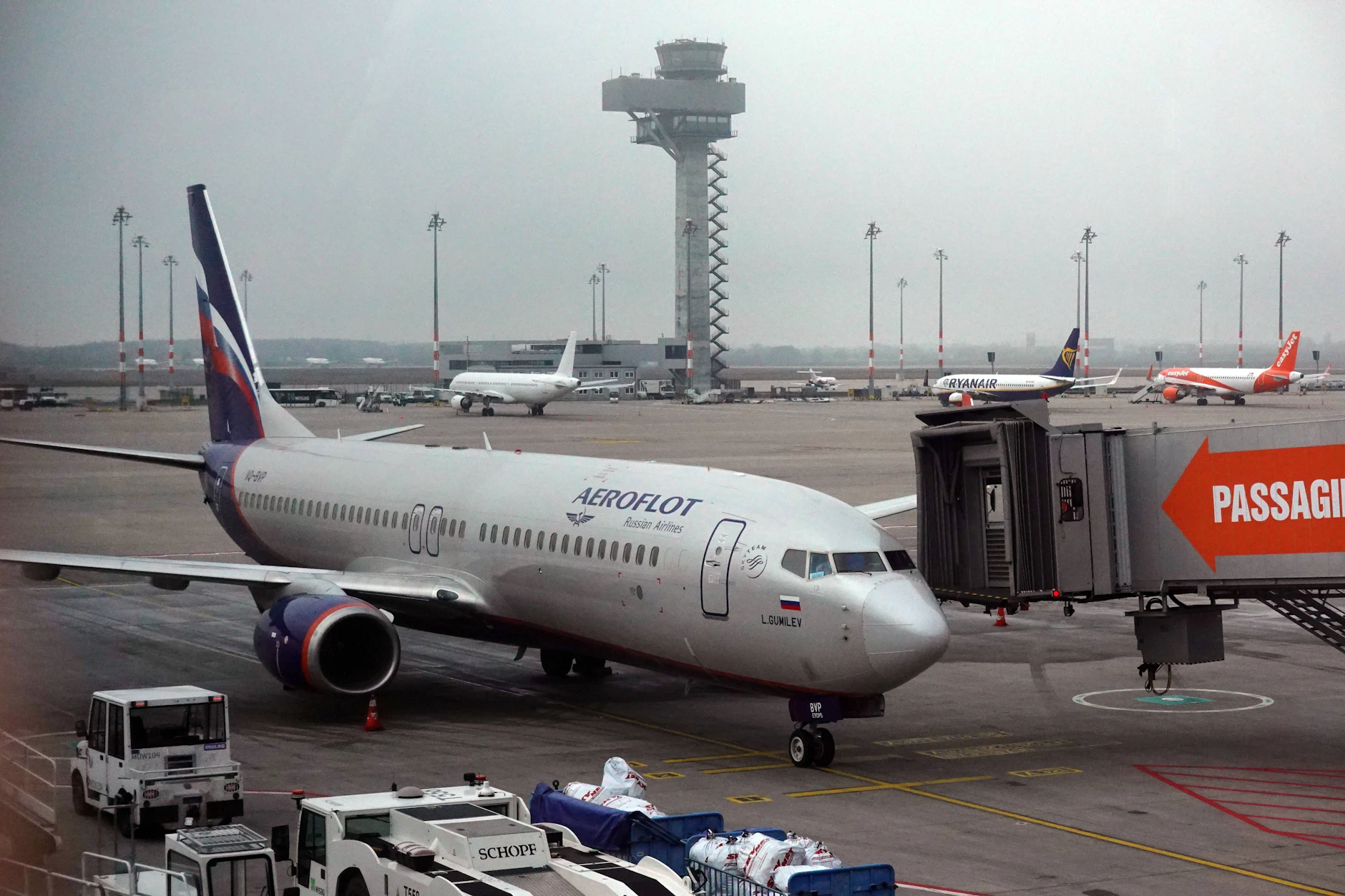 Flughafen BER in Schönefeld. Europäischen Flughäfen droht eine Treibstoffknappheit.
