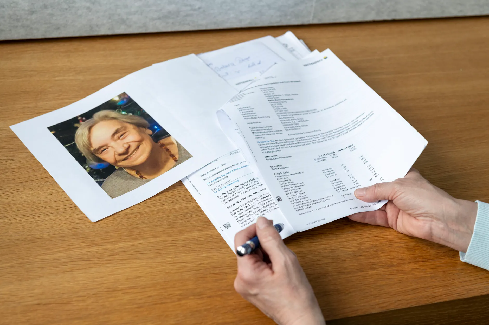 Vor fast einem Jahr starb Monika Ebert mit 83 Jahren. Nun schickte ein Energieunternehmen eine Stromrechnung.