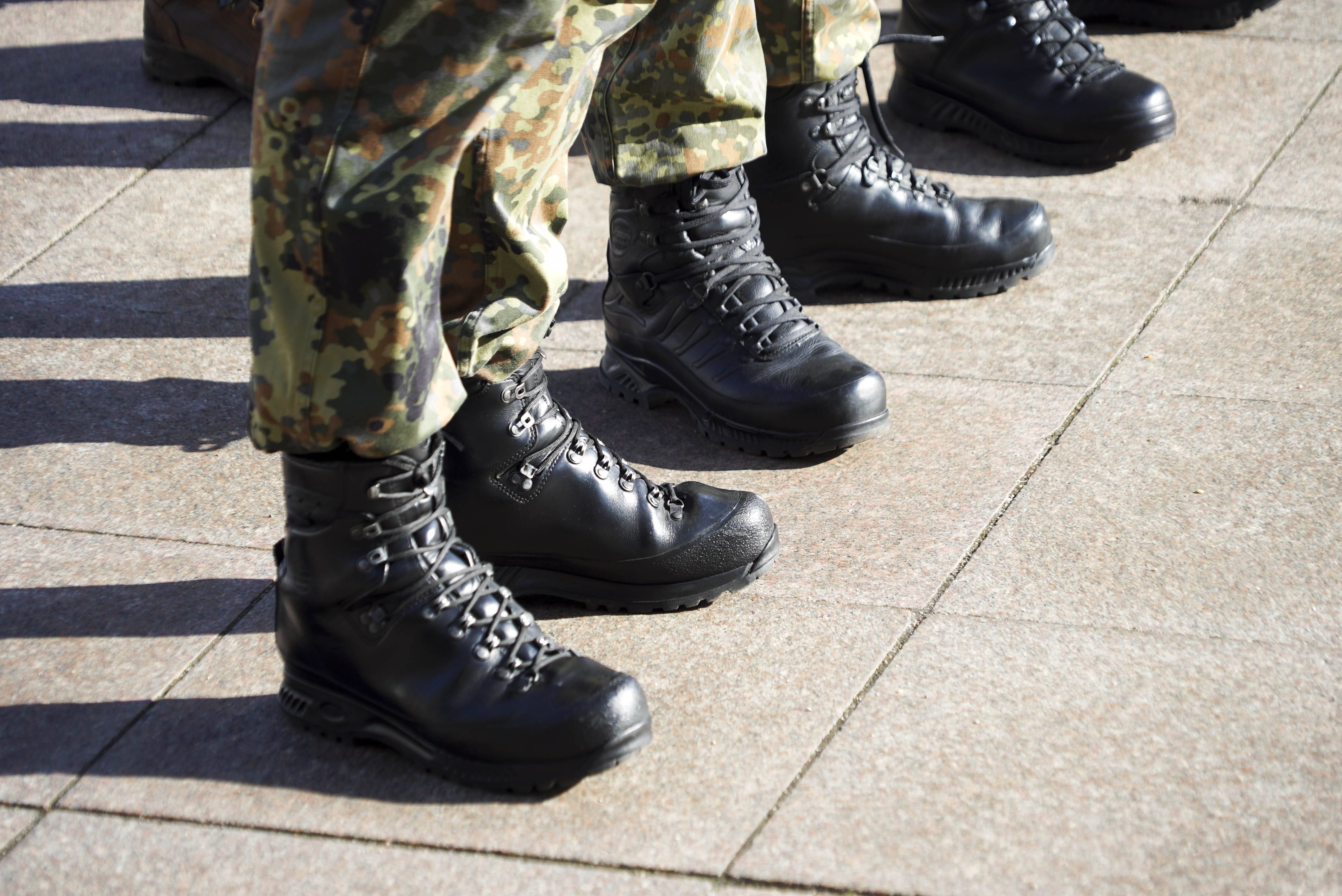 Satire für die Freiheit: IT-Experte führt die Bundeswehr mit Antragsportal vor