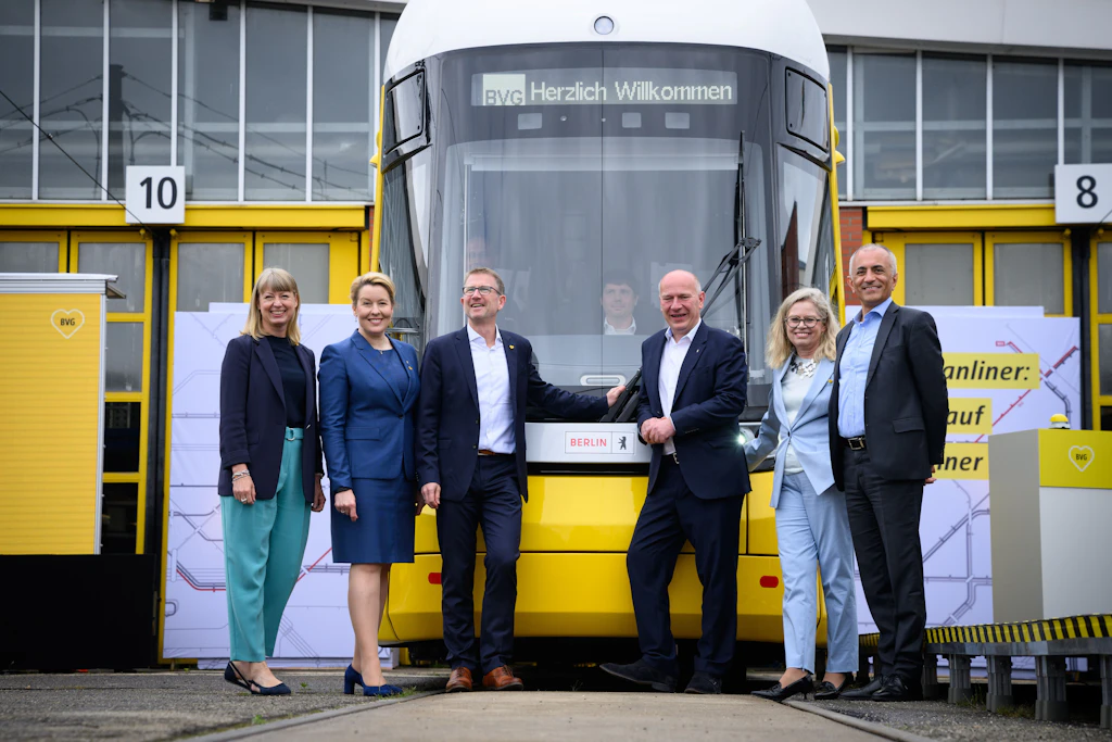 Zu schwer für Berlin? So soll die XXL-Straßenbahn der BVG doch noch ins Rollen kommen