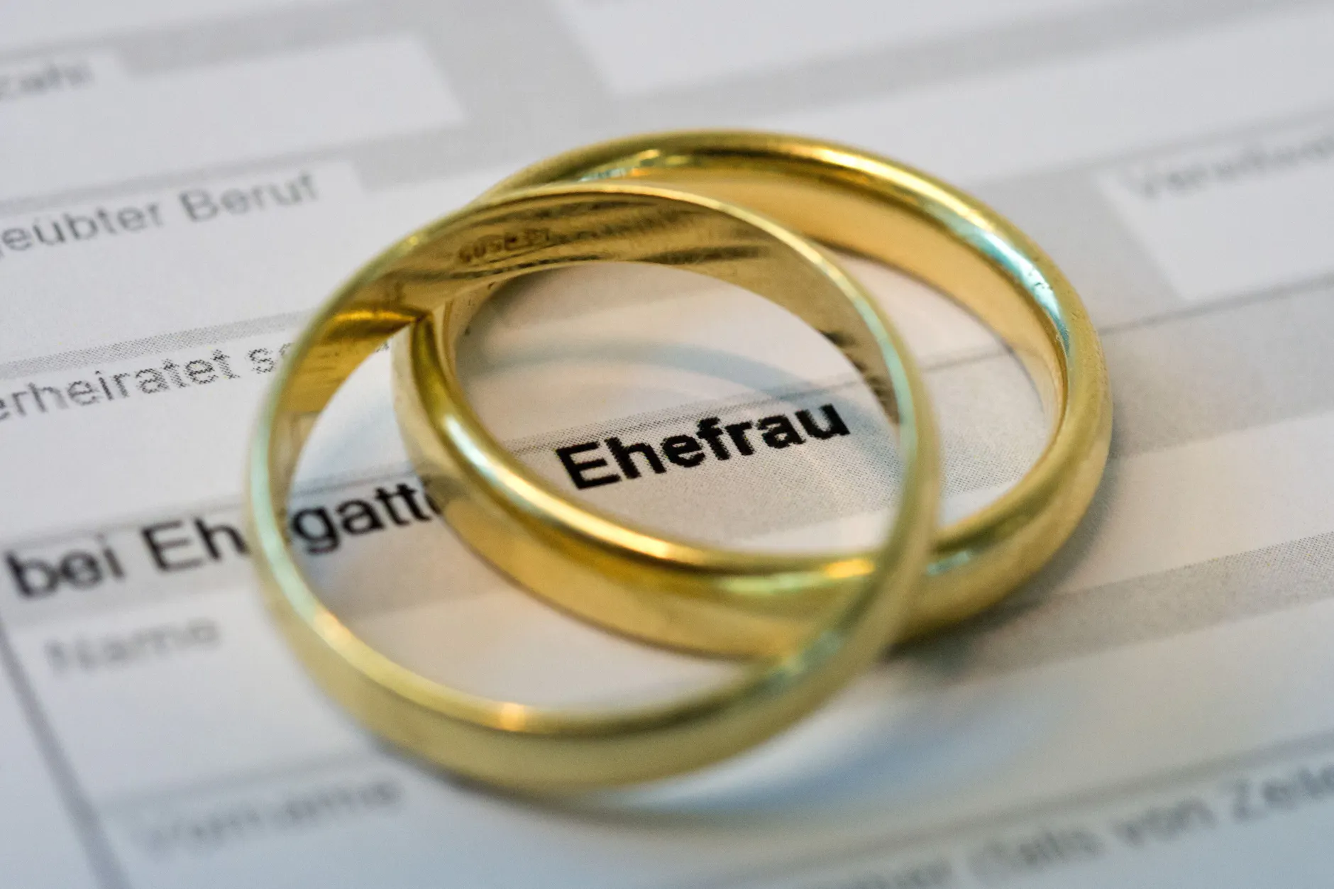 Steuervorteil Ehe? Nicht für alle: Geplante Reformen könnten klassische Einverdiener-Modelle künftig deutlich schlechterstellen.