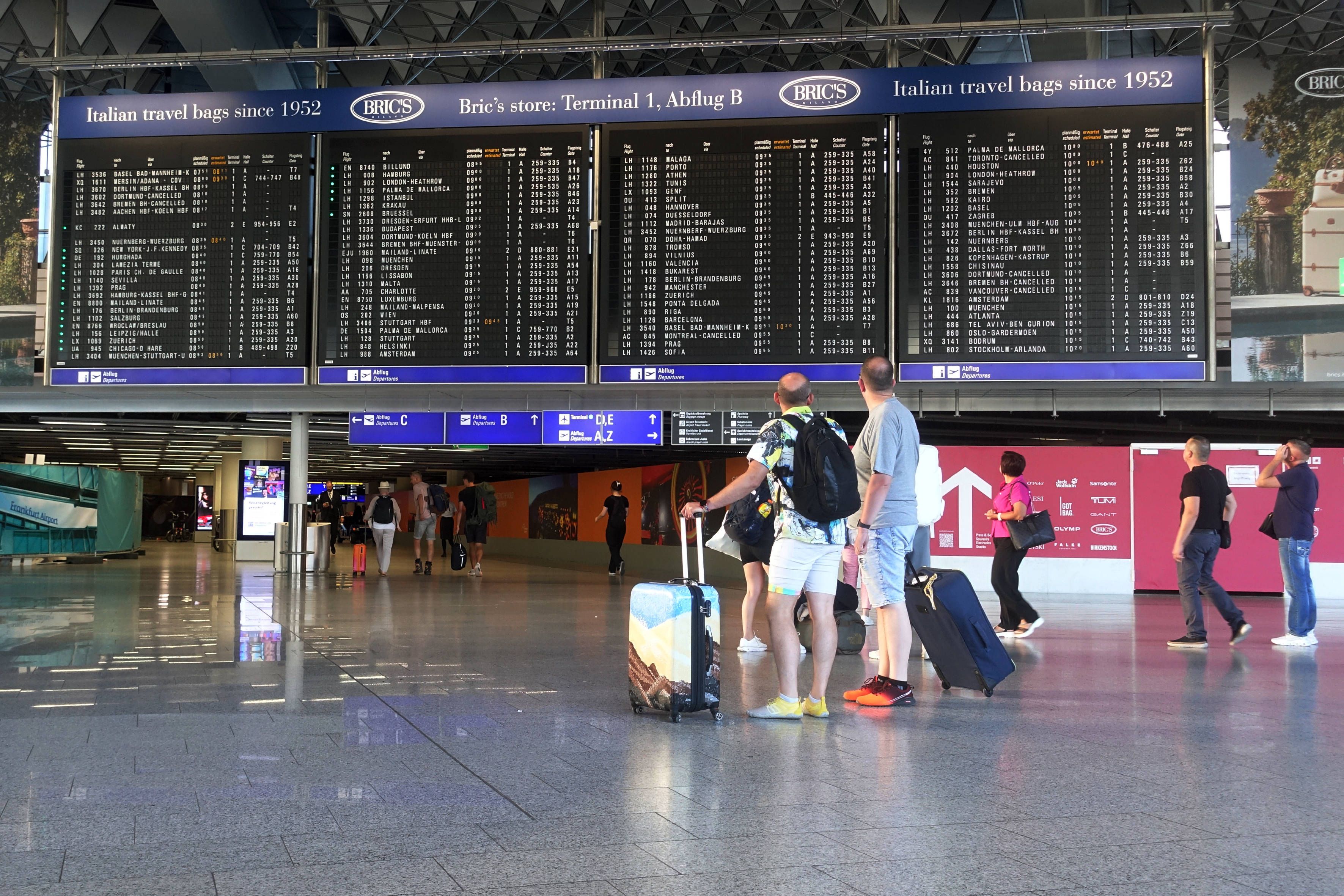 Image - Iran-Krieg: Teure Flüge, längere Routen – viele Deutsche planen Urlaub um