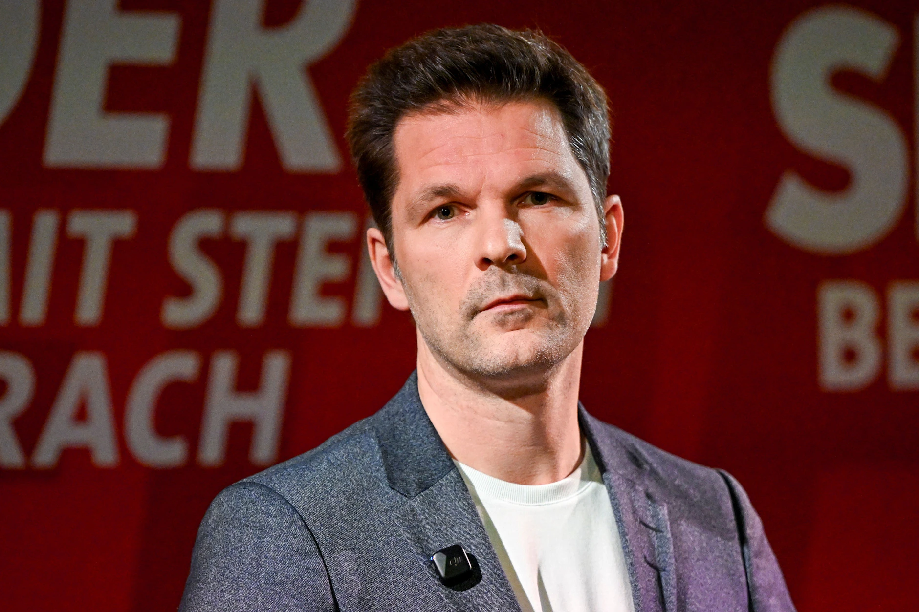 Steffen Krach (SPD), Spitzenkandidat für die Berliner Abgeordnetenhauswahl, fordert gemeinsam mit Armin Willingmann Entlastungen für Verbraucher.