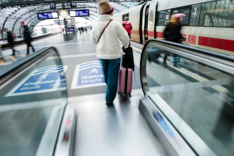 Wichtige Hilfe für viele Reisende: Fahrtreppe im Hauptbahnhof Berlin. Inzwischen steht noch ein halbes Dutzend Anlagen still.