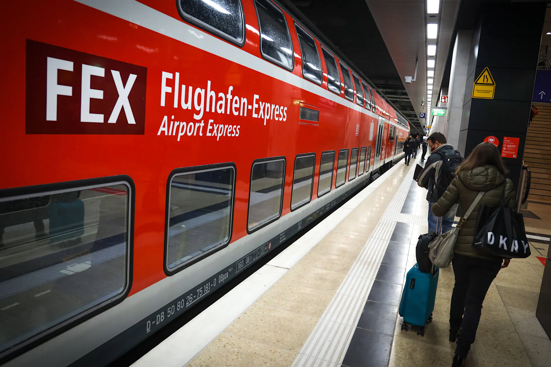 Flughafen-Express zum Berliner BER fällt aus: Urlauber müssen umplanen