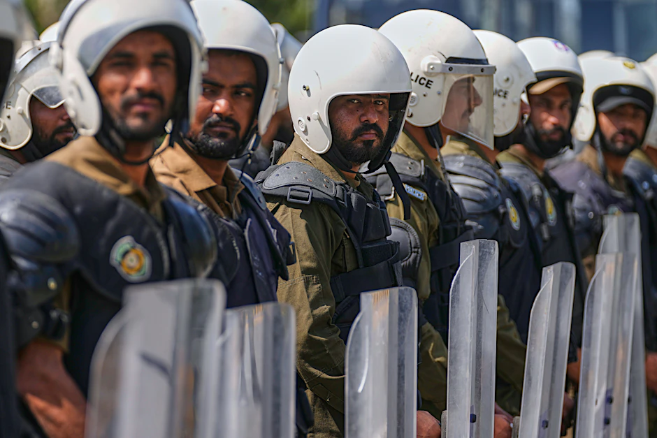Islamabad: Polizisten bereiten sich auf die möglichen Verhandlungen zwischen dem Iran und den Vereinigten Staaten vor.