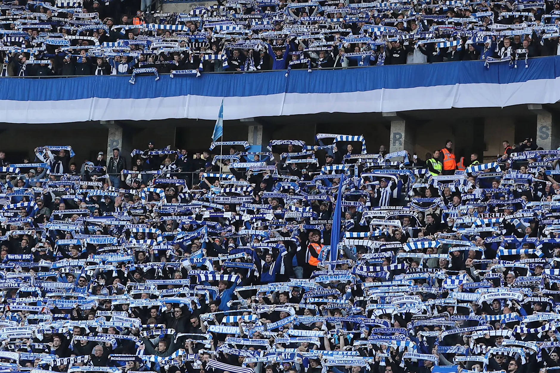 Dresden-Eklat: Hertha-Ultras sprechen – doch schweigen zur Gewalt