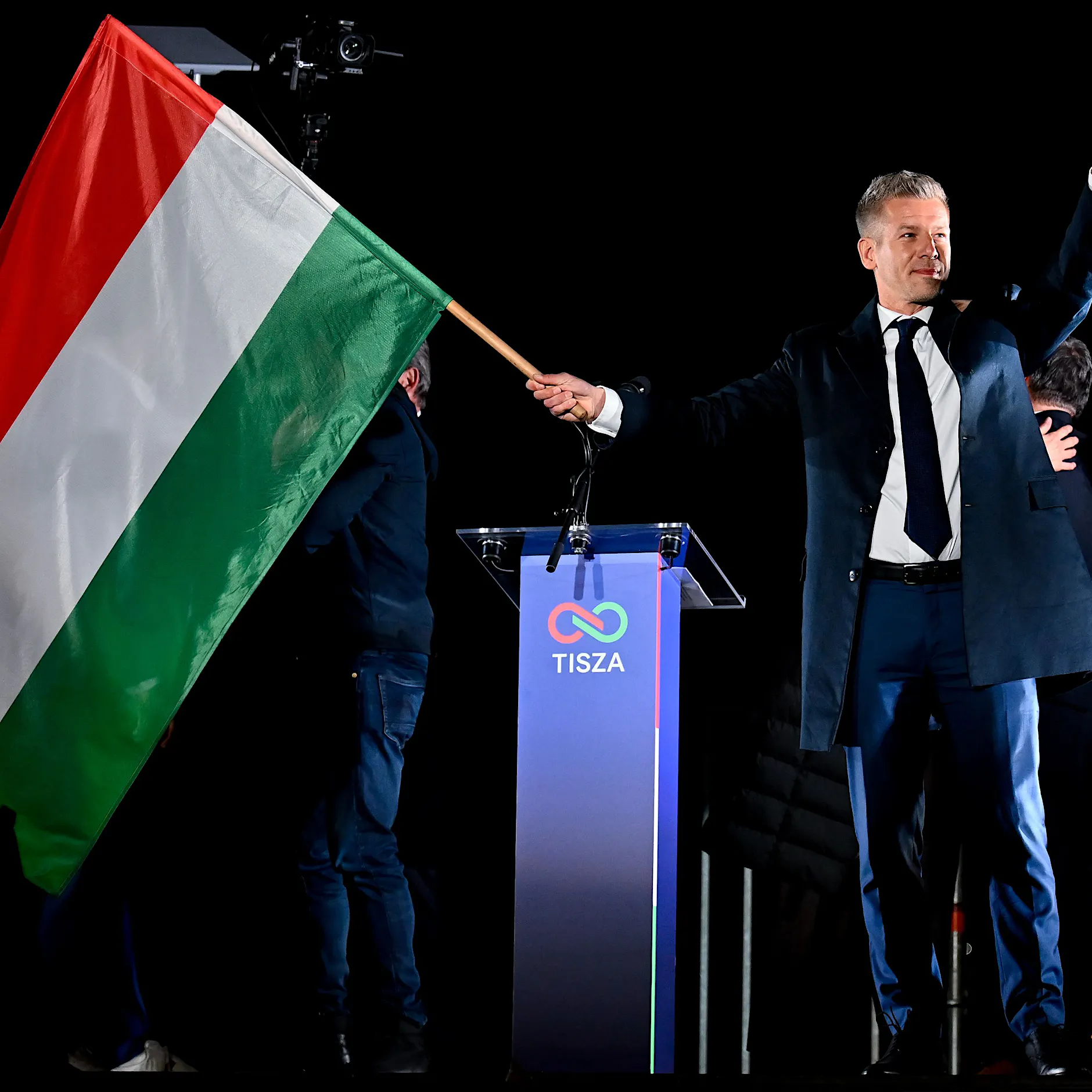 Ungarn-Wahl: Ära Orbán ist zu Ende, Magyar siegt deutlich