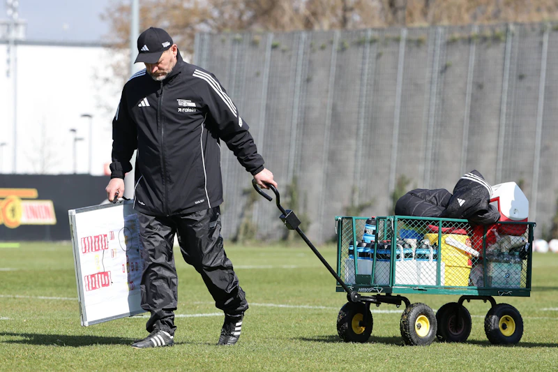 1. FC Union feuert Baumgart – Eta schreibt Bundesliga-Geschichte