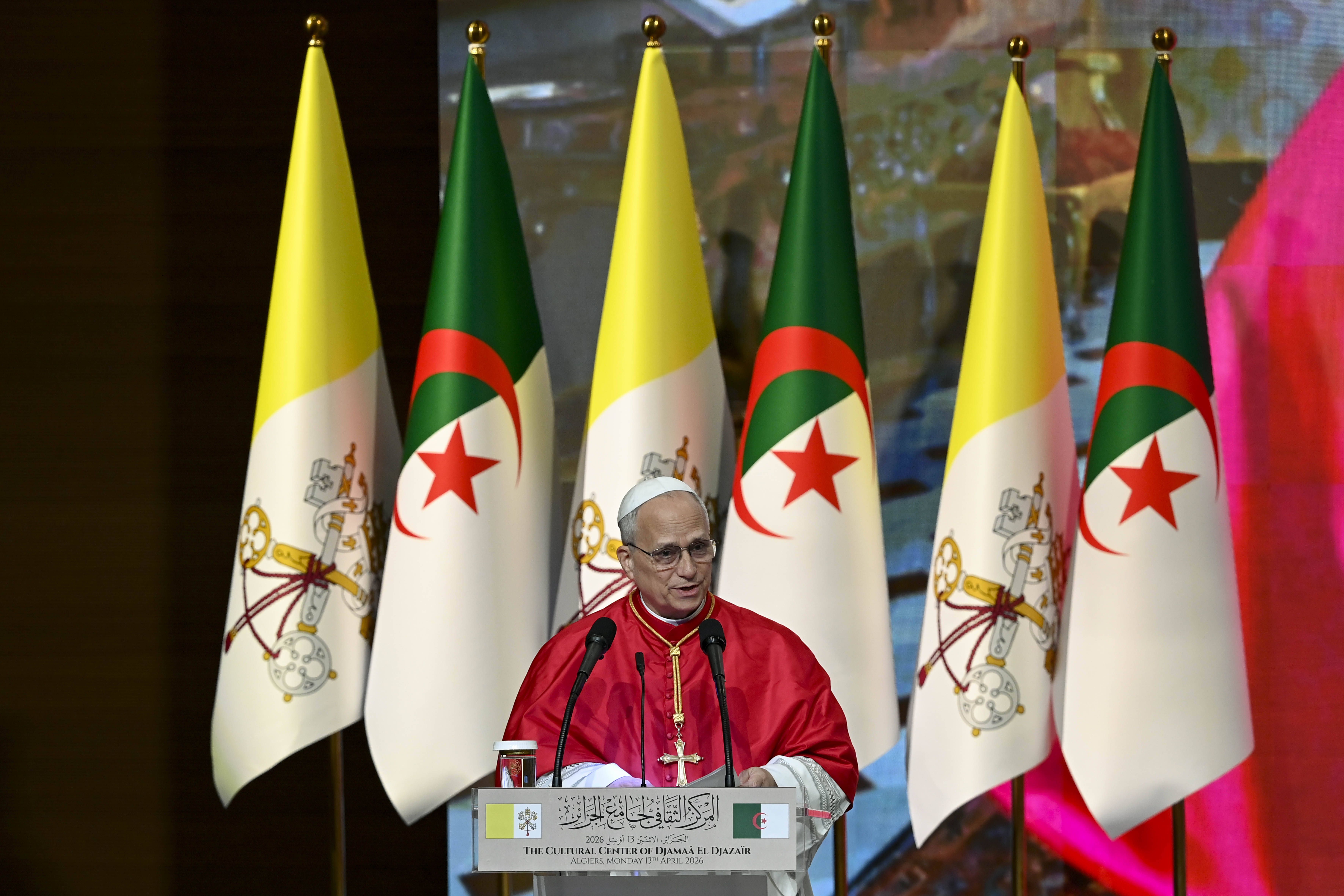 Leo XIV. reist als erster Pontifex nach Algerien und kritisiert neokoloniale Tendenzen