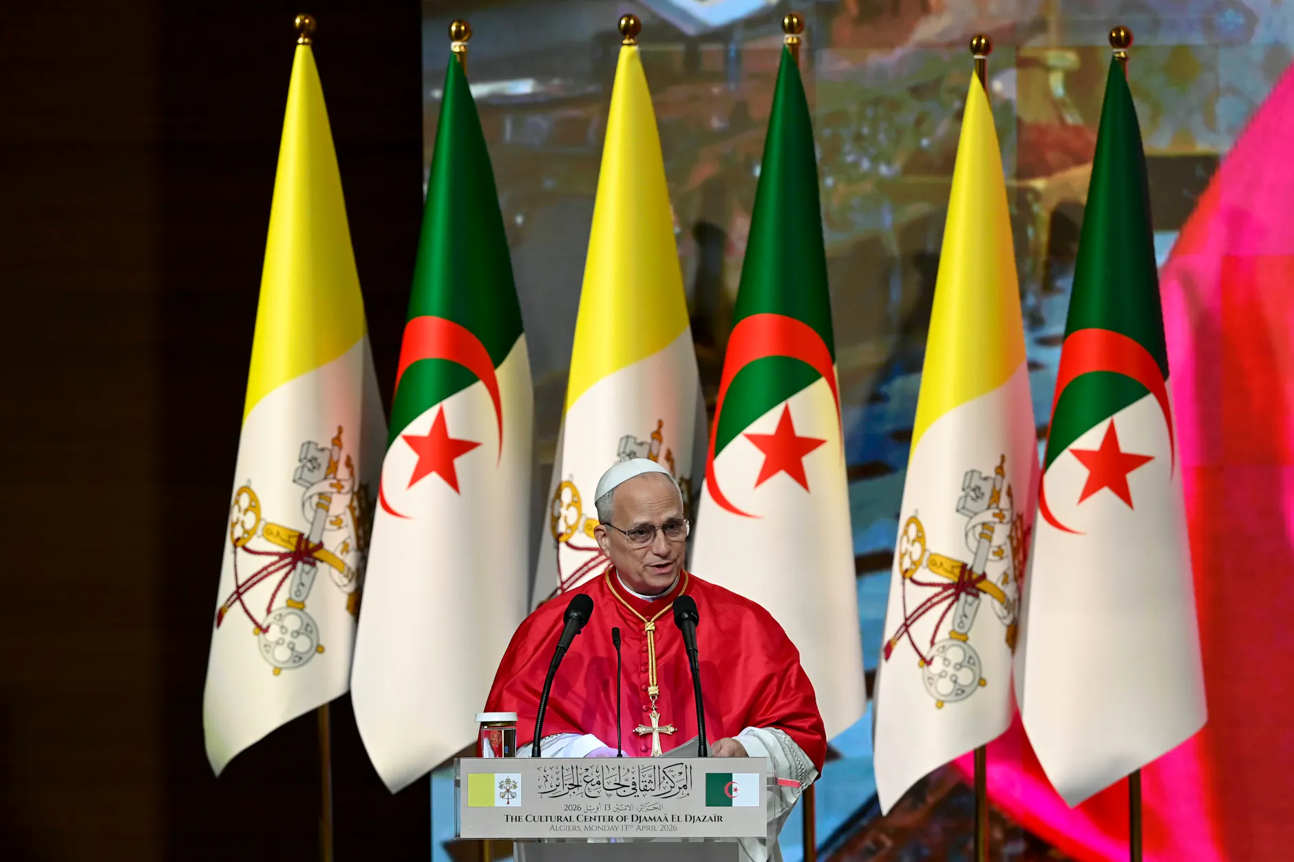 Papst Leo XIV. während seiner Rede im Konferenzzentrum „Djamaa el Djazair“ in Algier