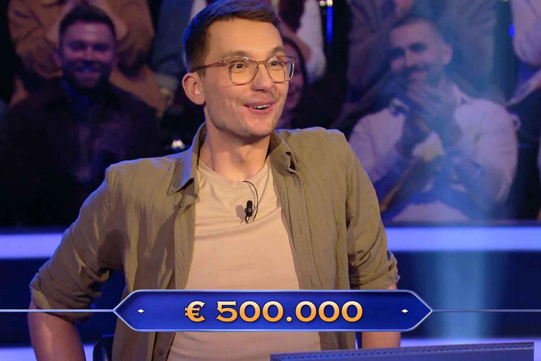 Riesige Erleichterung: Am Montag holte sich tom Wollnik bei „Wer wird Millionär“ satte 500.000 Euro. Für die Millionenfrage muss er wiederkommen.
