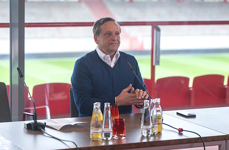 In der Kritik: Union-Manager Horst Heldt bezieht zwei Tage nach der Entlassung von Trainer Steffen Baumgart Stellung.