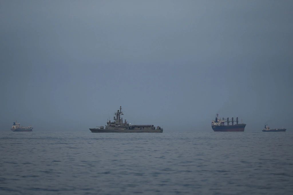 Tracking-Daten: Drei Tanker versuchen Hormus-Passage nach Ankündigung von US-Blockade - Bericht