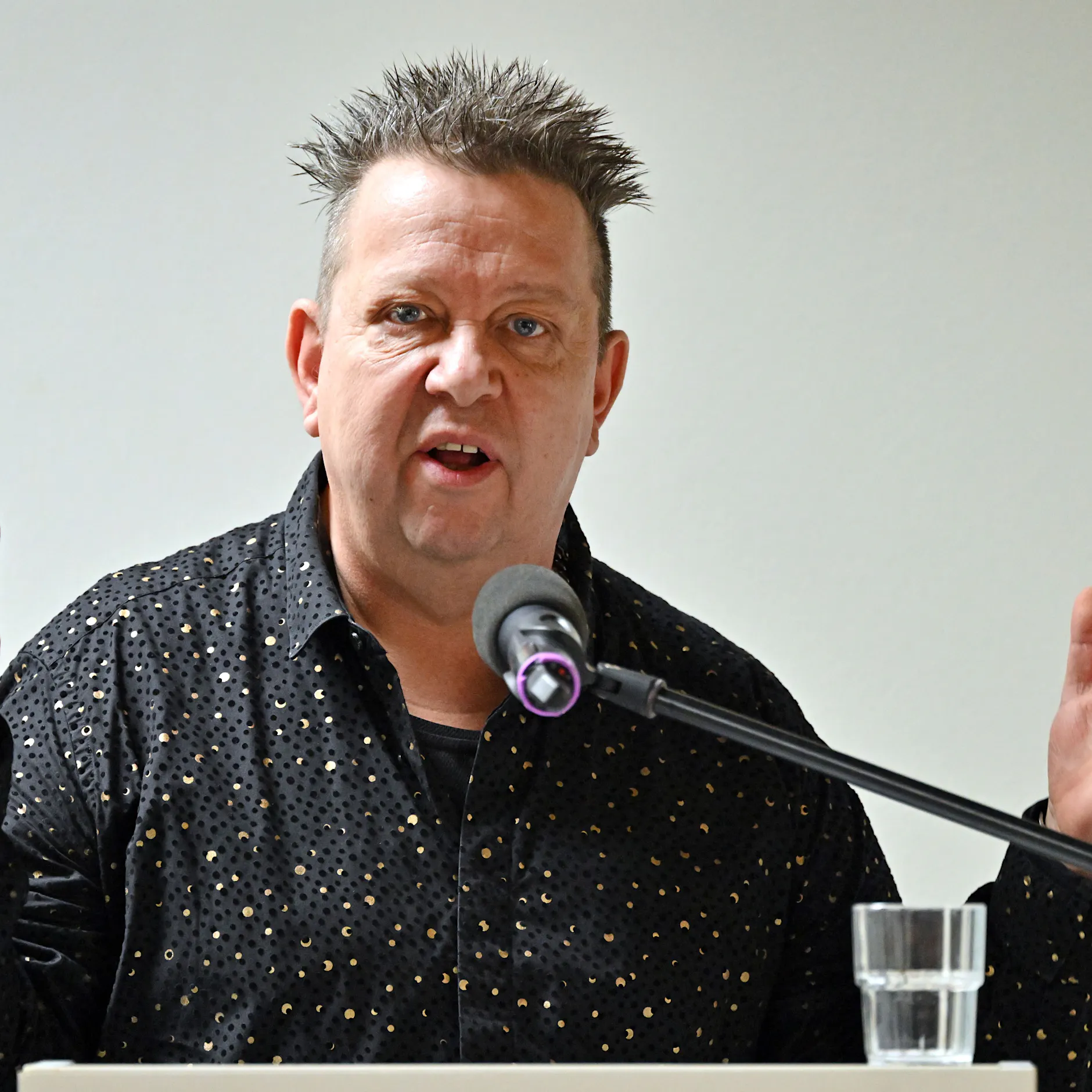 Prinzen-Sänger Krumbiegel zu KZ-Gedenken: „Mit Worten geht es los“