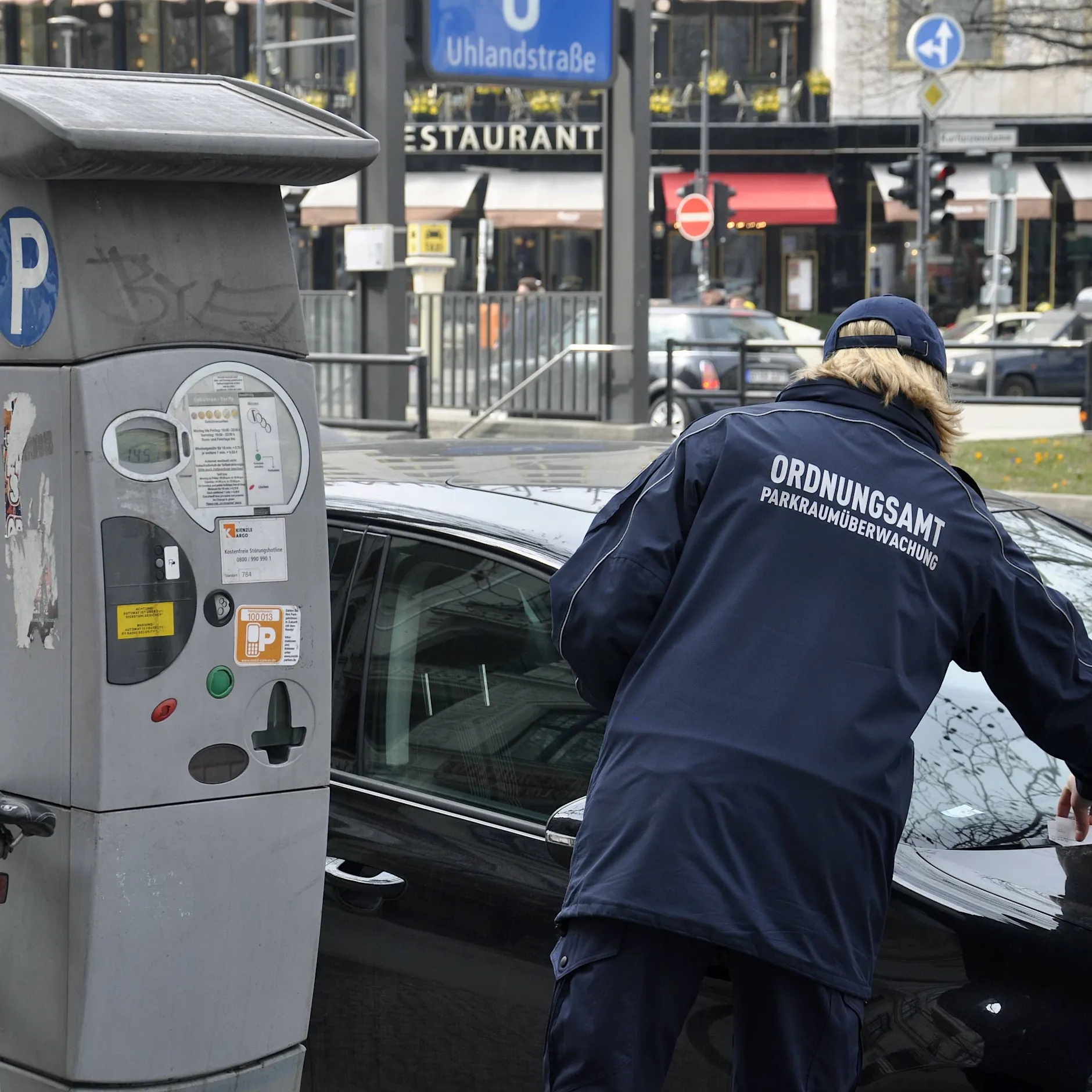 Knöllchen-Alarm in Berlin: Dieser Bezirk hat die meisten Falschparker 2025!