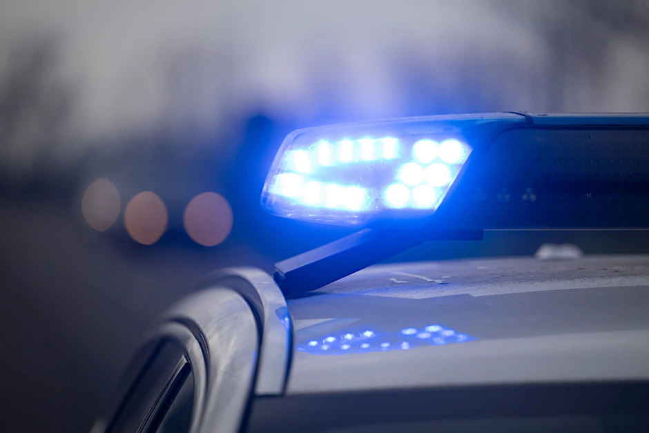 Der Versuch einer polizeilichen Verkehrskontrolle eskalierte am Sonntag in Berlin-Plänterwald.