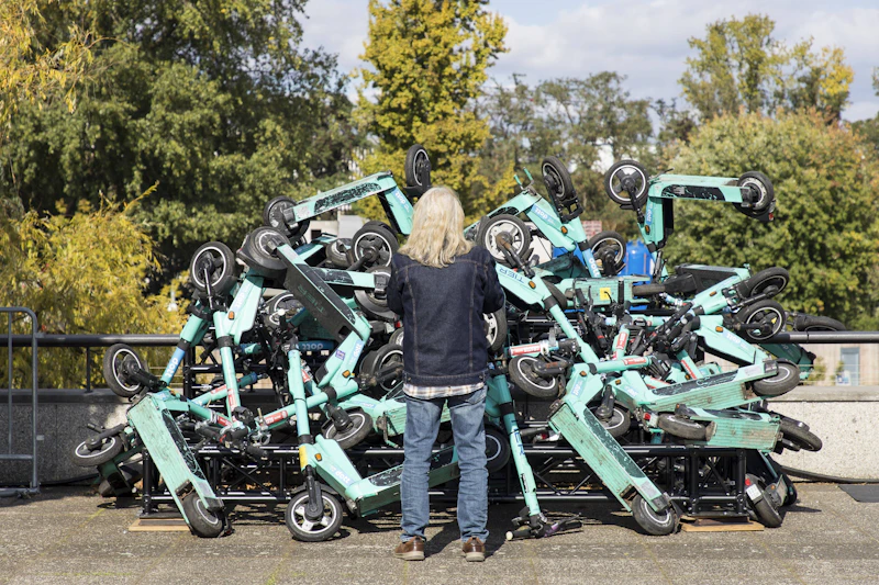 400.000 Euro Strafe! Wer E-Roller hasst, wird diese Zahlen lieben