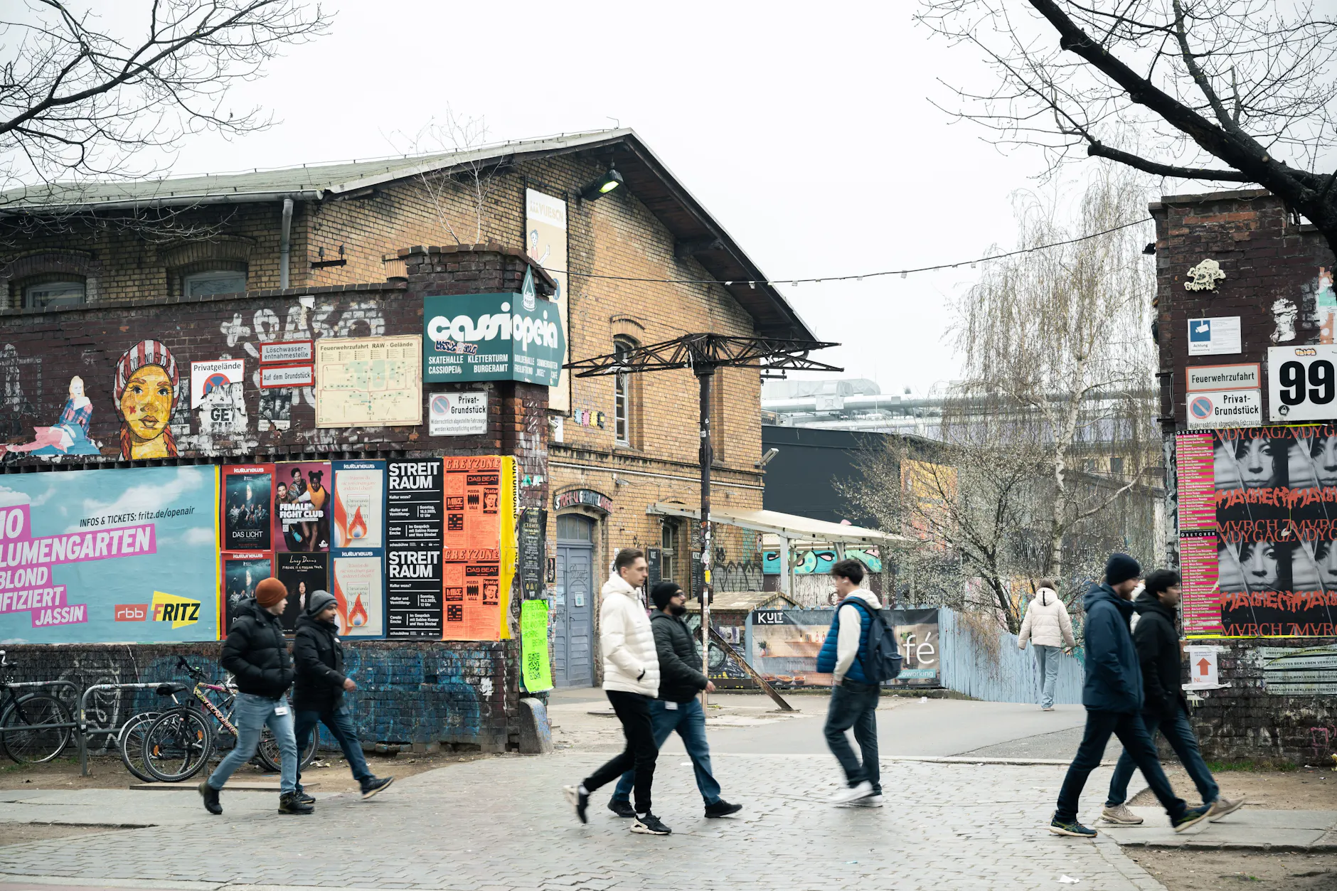 Schließen hier bald die Tore? Eine Kampagne möchte auf die Bedeutung des RAW-Geländes aufmerksam machen.