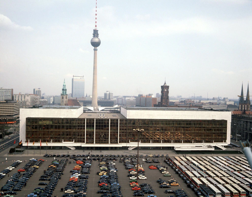 Geheimaktion „Metropole“: So baute die Stasi den Palast der Republik auf