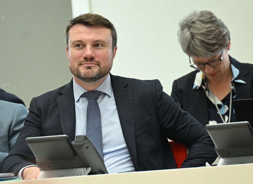 Brandenburg kamu hizmetinde 700 kişiyi işten çıkarmak istiyor