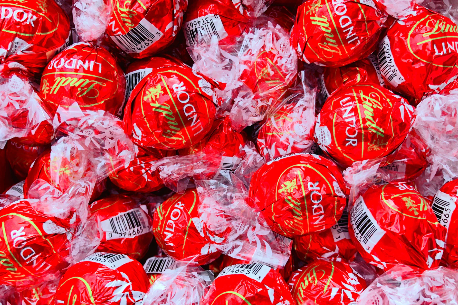 Das Original: Die Lindor-Kugeln sind ein beliebtes Produkt von Lindt. Der Schweizer Hersteller möchte nicht, dass die Pralinen kopiert werden.