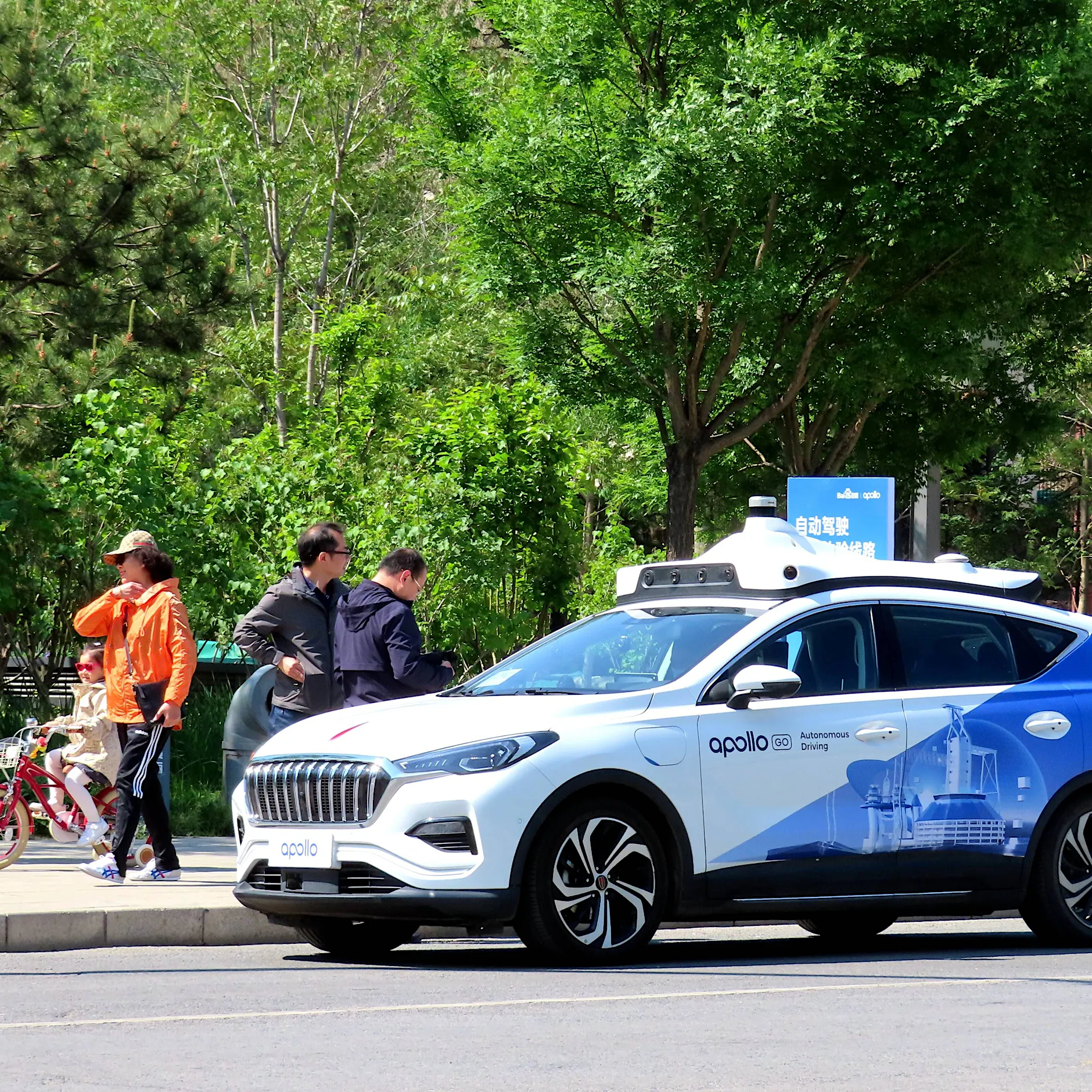 China zieht nach Robotaxi-Panne in Wuhan Konsequenzen