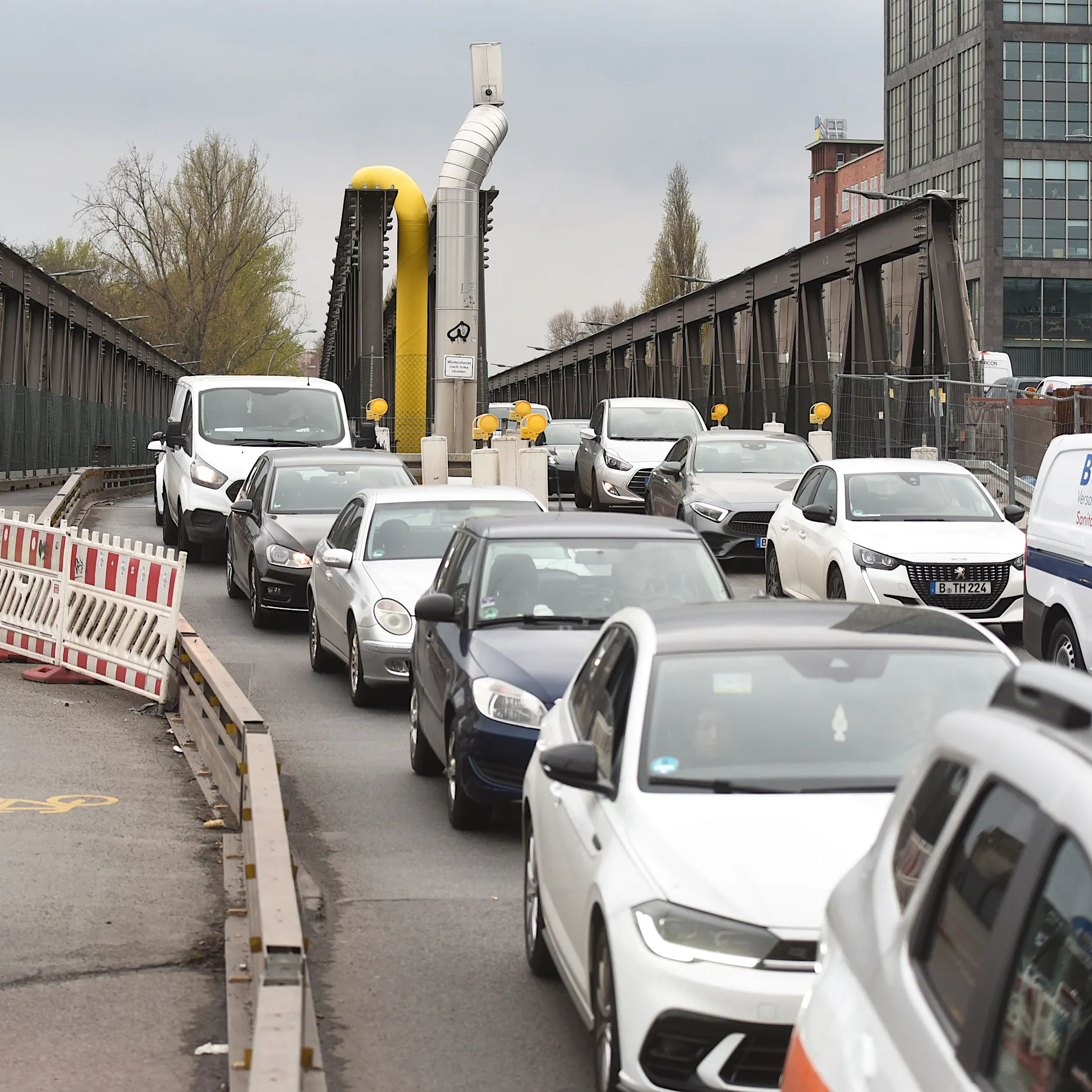 Neuer Stau trotz Entlastungen: Das ist die Bilanz für die Elsenbrücke