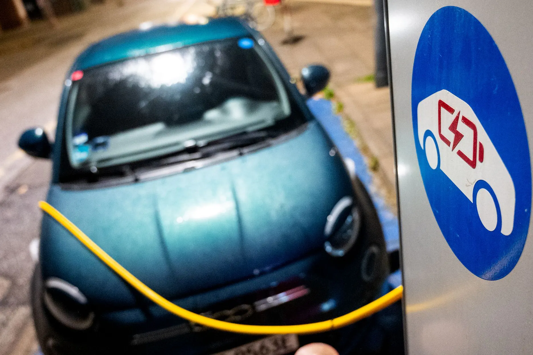 Deutsche Hersteller verlieren Marktanteile auf dem heimischem Elektroauto-Markt.