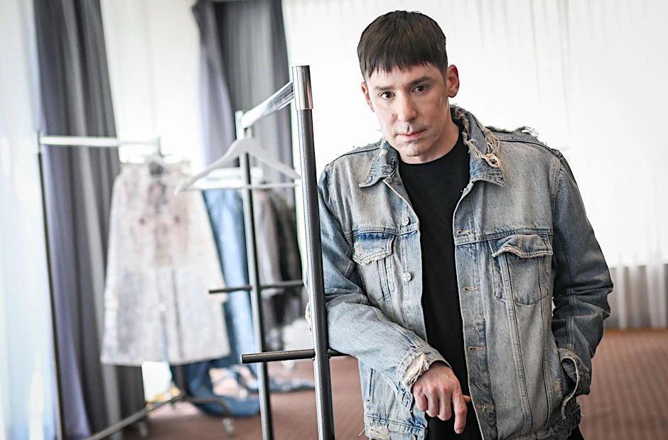 Kilian Kerner hält sich mit Kritik gegenüber den GNTM-Kandidaten nicht zurück.