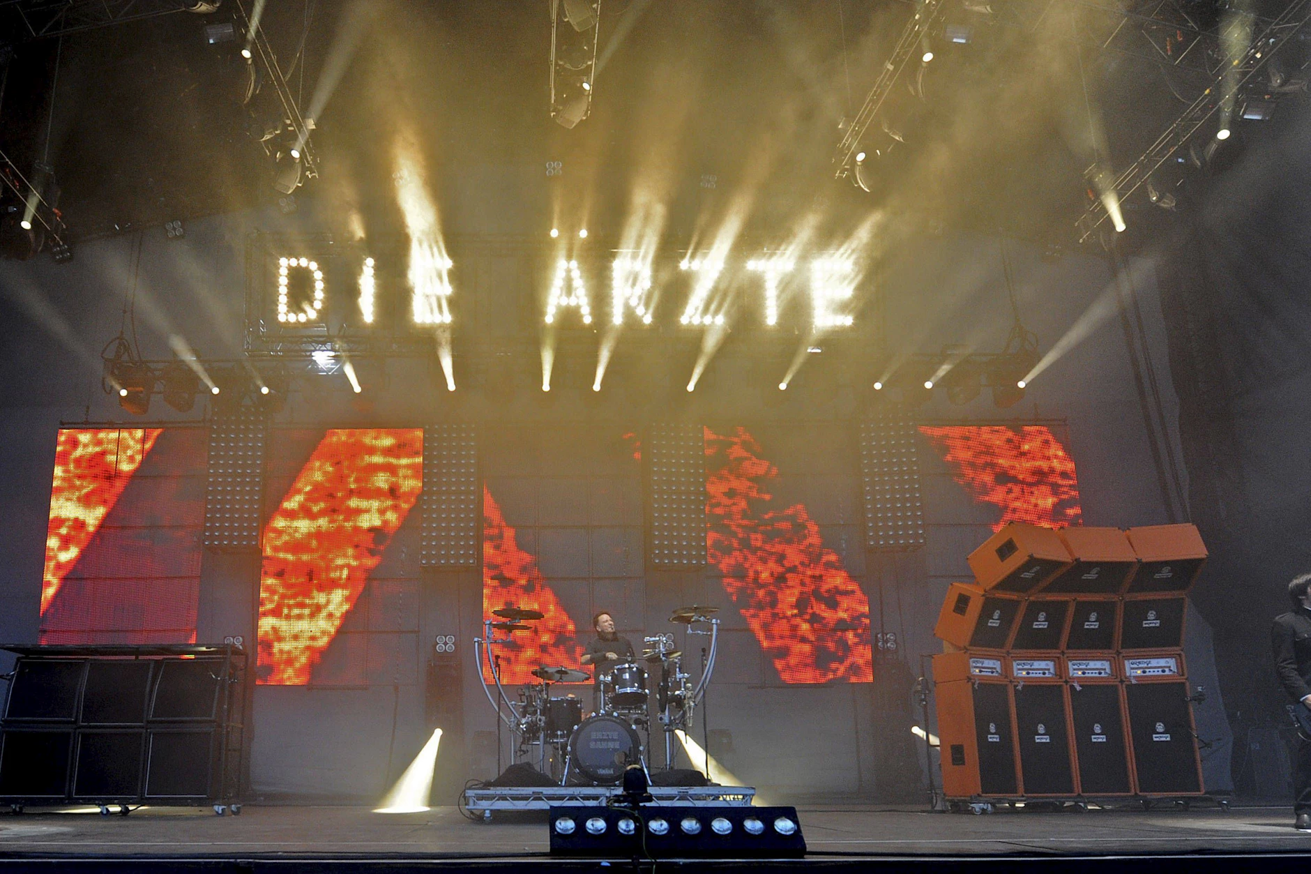 Die Ärzte 2013 auf dem Tempelhofer Feld in Berlin. Ihre Konzerte sind immer ein Highlight.