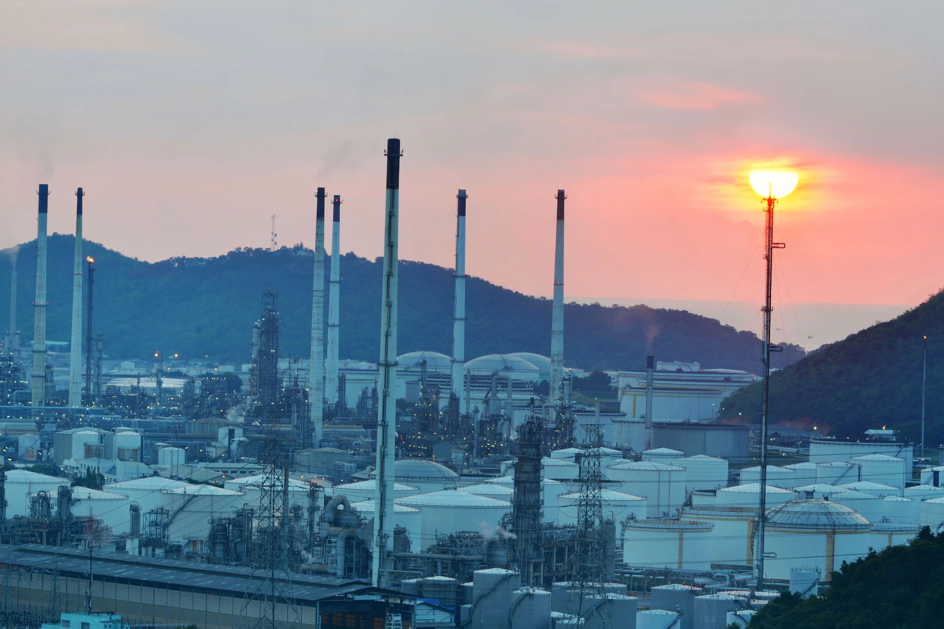 Raffinerieanlagen in Si Racha in der thailändischen Provinz Chon Buri