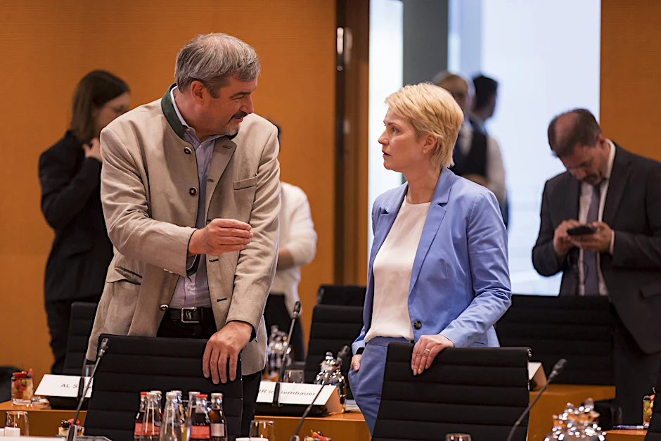 Im Fall der Bürgschaft für die Neptun-Werft in Rostock&nbsp; sind sich Markus Söder und Manuela Schwesig erstaunlicherweise einig. (Archivbild)