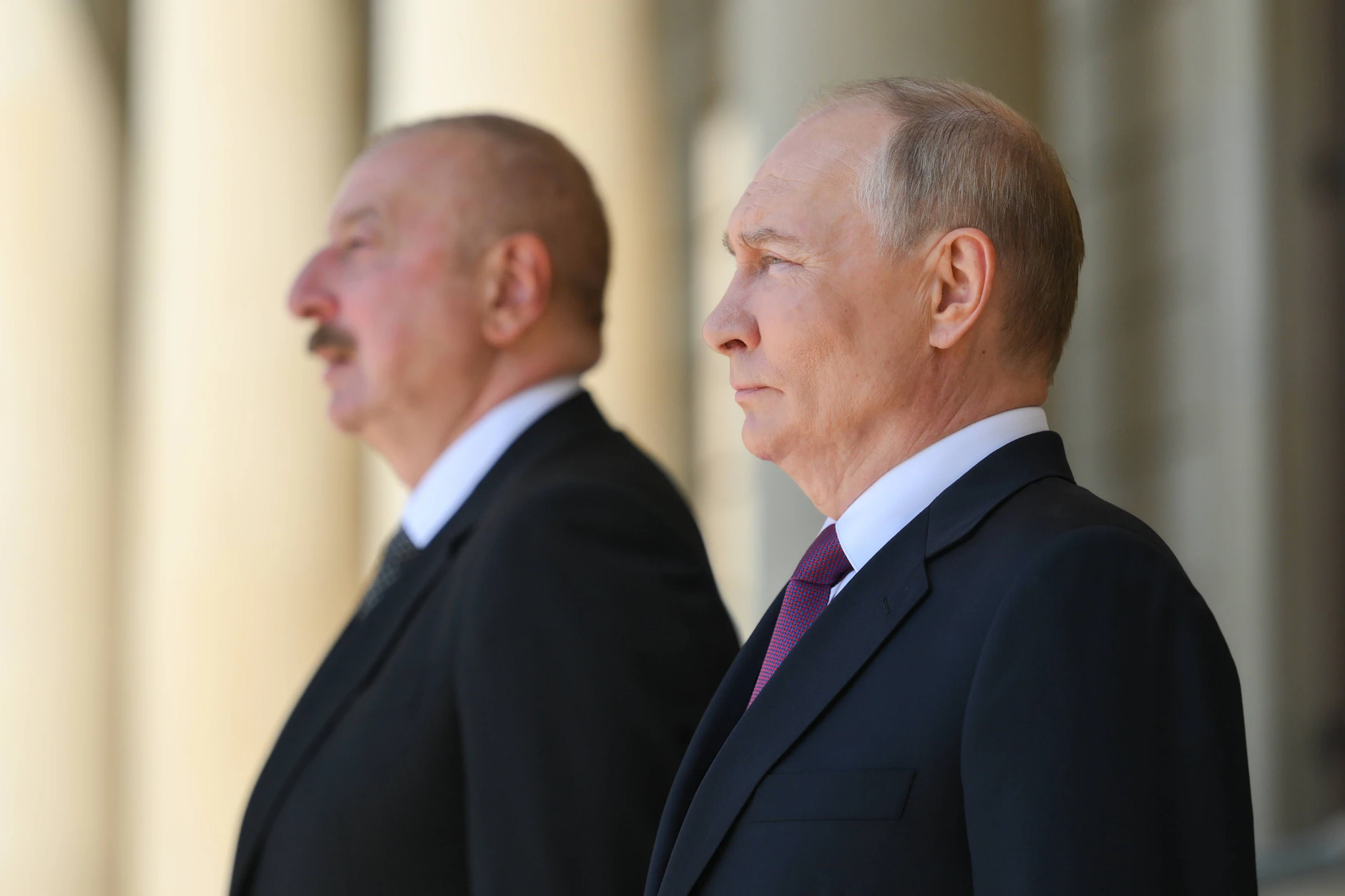 Aserbaidschans Präsident Ilham Alijew und Russlands Präsident Wladimir Putin bei einem Treffen in Baku